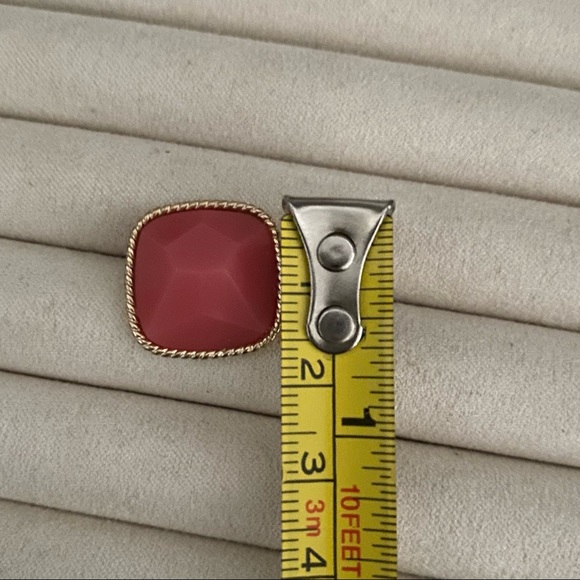 Vintage Gold and Salmon Pink Earrings - Picture 8 of 10